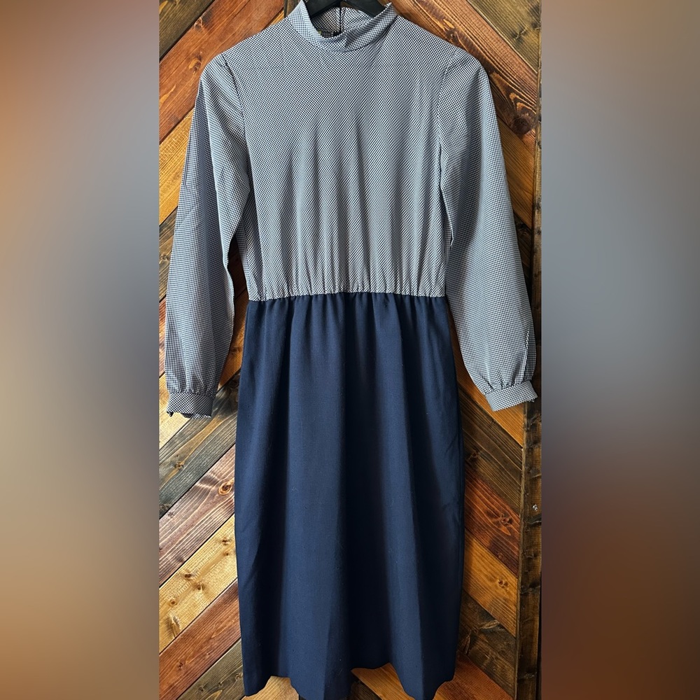 Vintage ILGWU back zippered dress